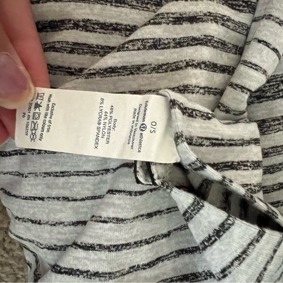 Lululemon infinity scarf. - Picture 4 of 5